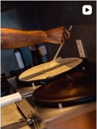 Preparo de crepe na chapa